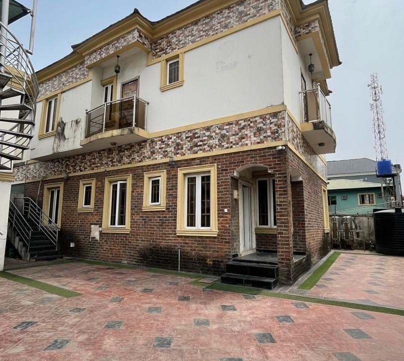 4 bedroom semi-detached with 1 room bq+rooftop